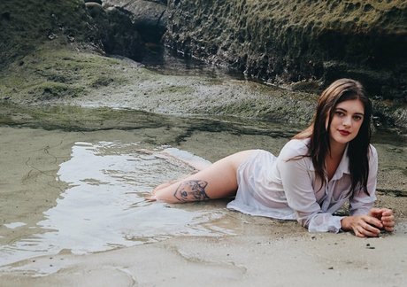 shemale cumshot onlyfans hd images