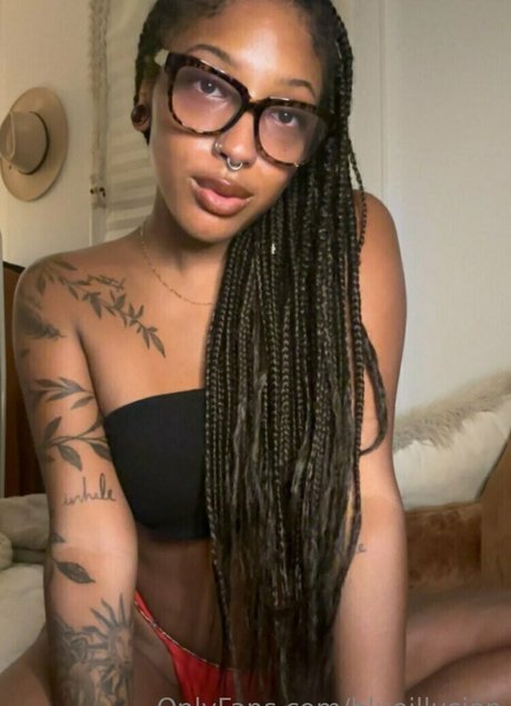 milf handjob onlyfans hot image