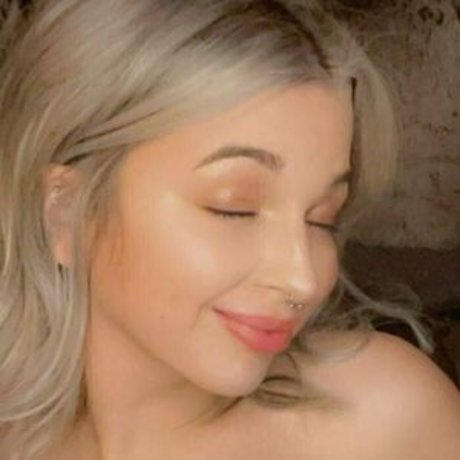 urchloemarie nudes pornstar pic