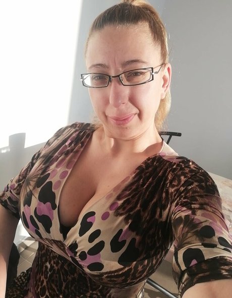 Aurica Velcota nice model photo