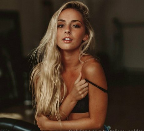 nataliereynoldss model nice photos