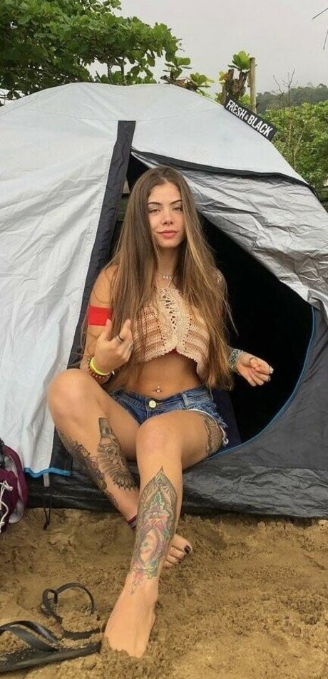 Thayna Lopes hd actress picture