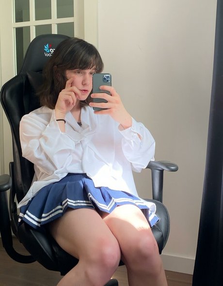 Mossy Barmales star erotic pictures