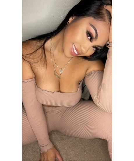 aimeebabeeey top pornstar pics