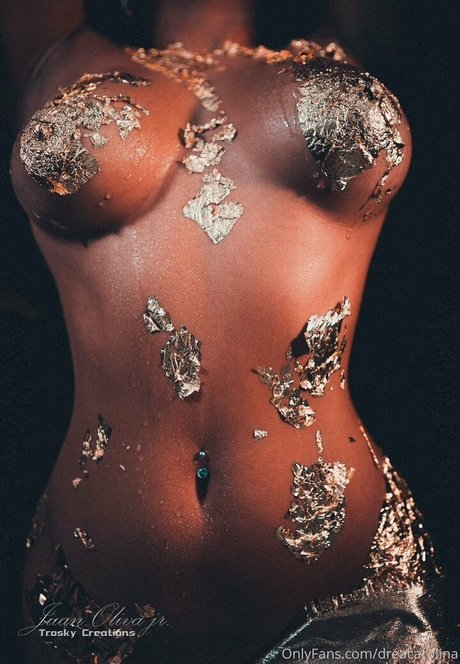 urfavlatiina free actress gallery