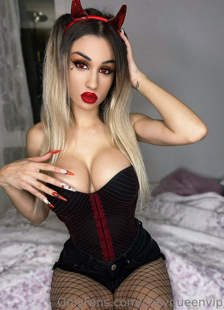 crisvqueenvip sex actress galleries