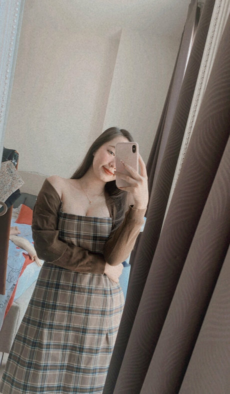 Nachpatcharawee Arjsalee model erotic photos