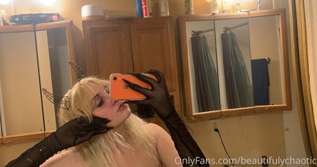 beautifulychaotic model best images