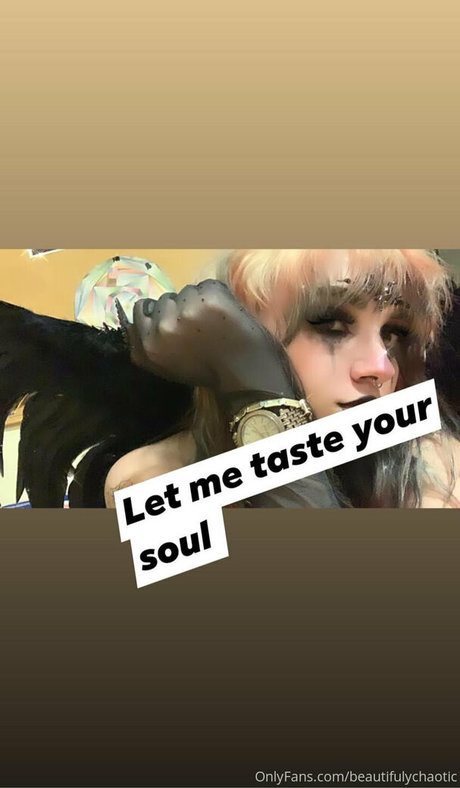 beautifulychaotic art model image