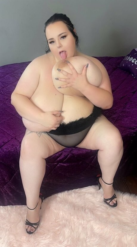 peytonthomasvip sex pornstar pic