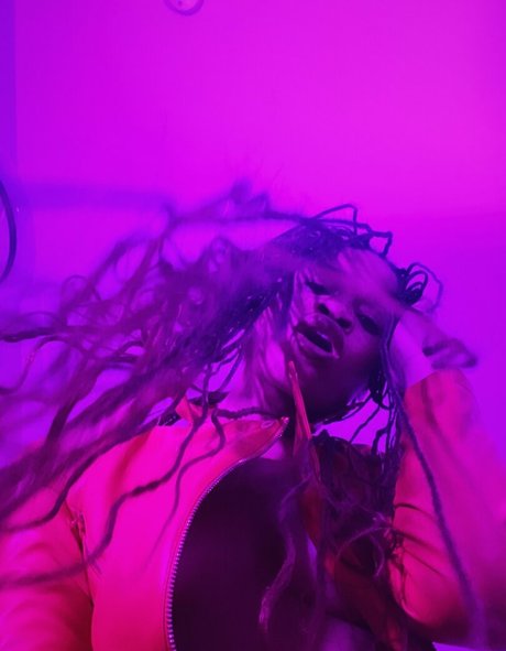 goddessrosiereed star pictures