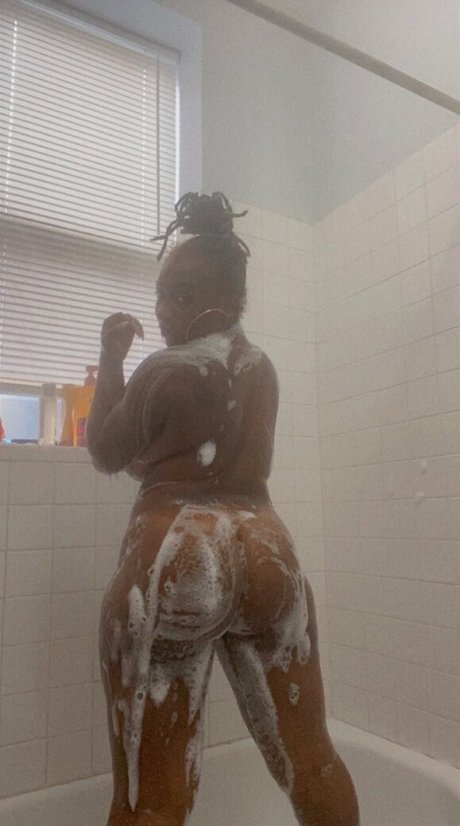 mzstrawberryhenny pornstar nude pic