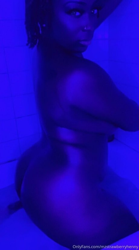 mzstrawberryhenny hd actress photos