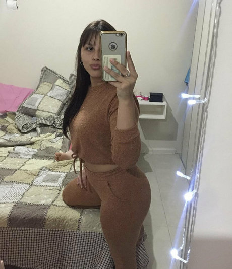 sofiaa21 high quality actress pics