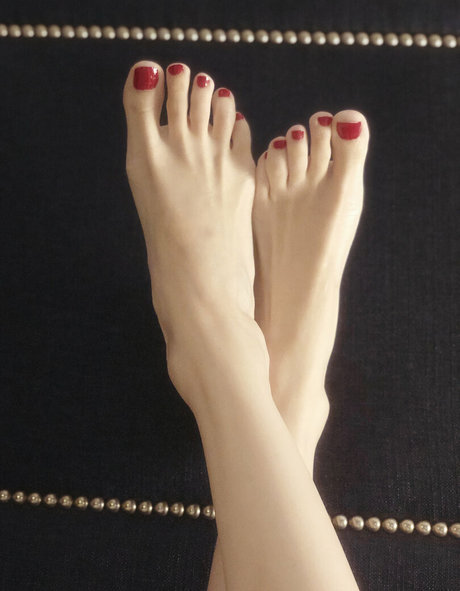 lithe sexy actress img