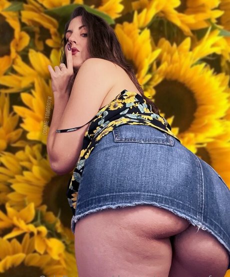 dommetomorrow free nude model gallery