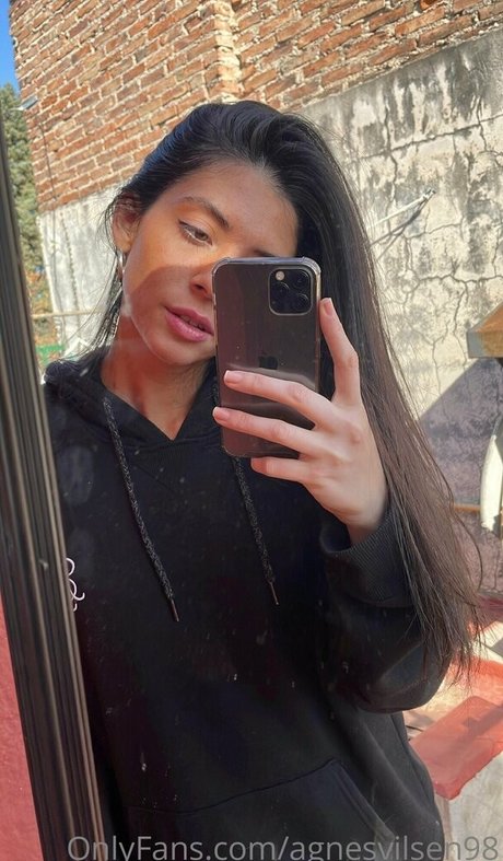 agnesvilsen98 nudes model image