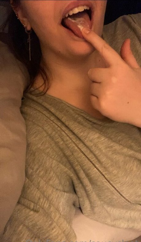 saucysloot pornstar nude pic