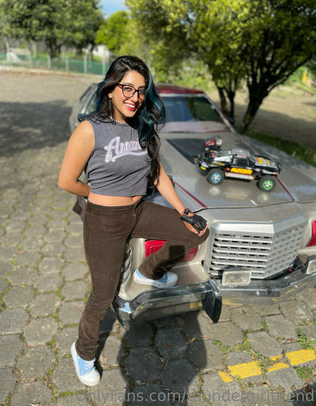 thundergirlfriend model beautiful pics