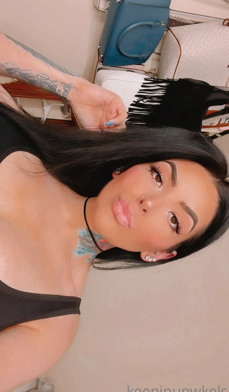 keepinupw kels sexy star galleries