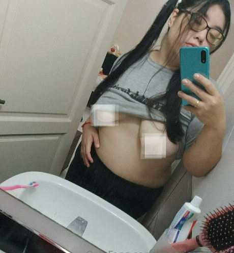 caapricornbaby star sexy pictures