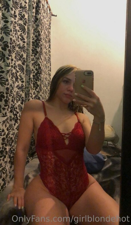 girlblondehot pretty actress galleries