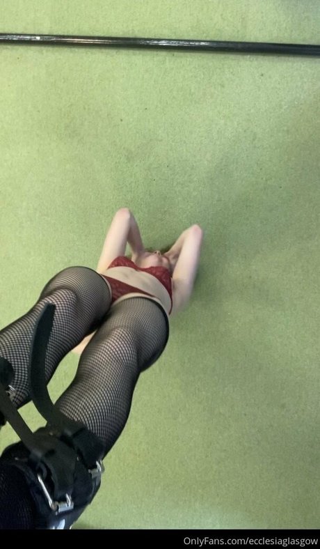 ecclesiaglasgow model naked photos