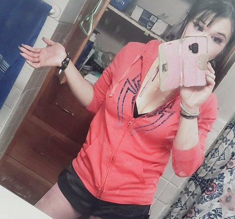 addiroll nudes actress images