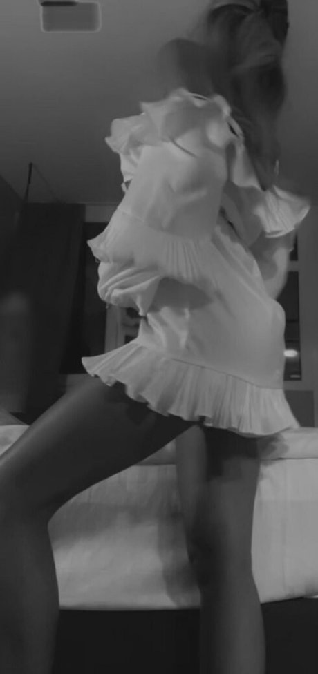 sashashhh star erotic pic