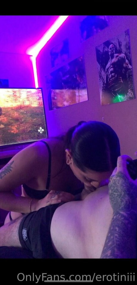 erotiniii Profile pic