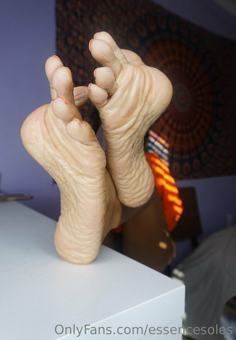 essencesoles top actress img