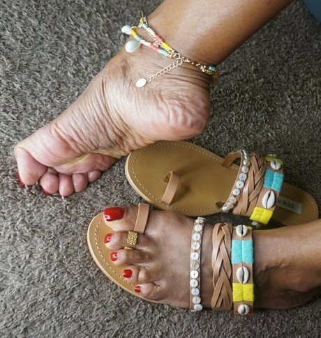 essencesoles model hd archive