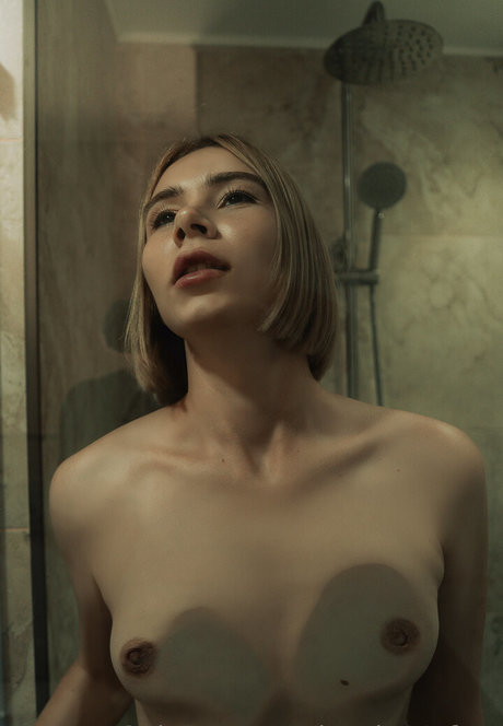 leavin11 free model perfect pics