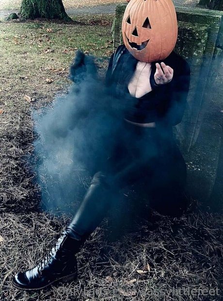 sassylittlefeet hd actress image