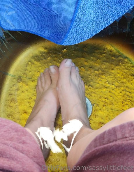 sassylittlefeet pornstar free image