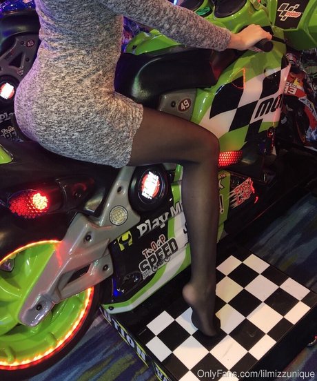 lilmizzunique model art image