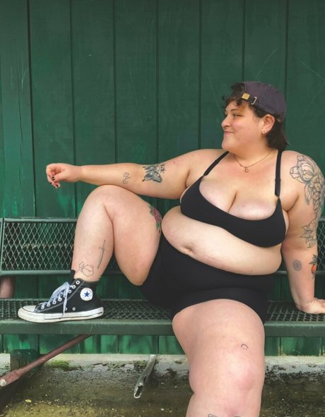 milf model onlyfans exclusive photo