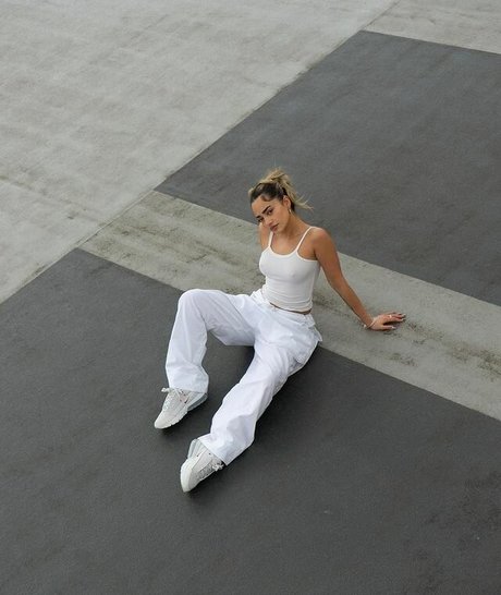 Tara Sky Martin top actress images