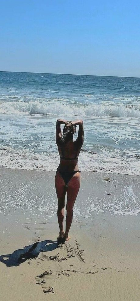 Jana Kramer Profile pic