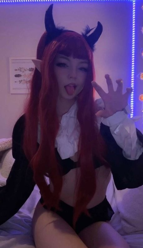 Strawberrymillk naked model photos