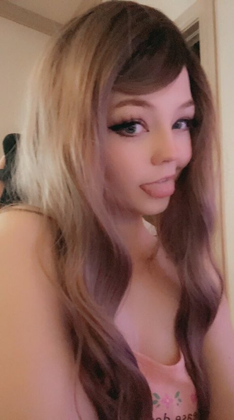 Strawberrymillk nudes model gallery