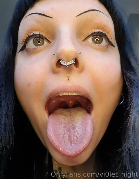 flat chested onlyfans exclusive photos