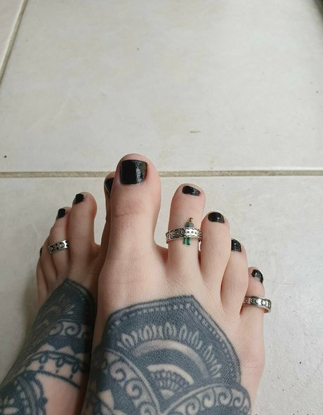 vi0let night model sex images