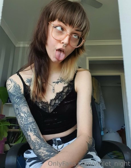 vi0let night star free images