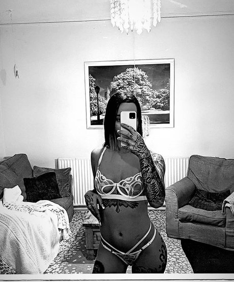 therealnaisiobhan pornstar naked images