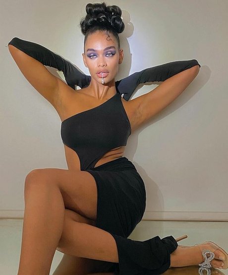 Aslayy Baugh pornstar pictures