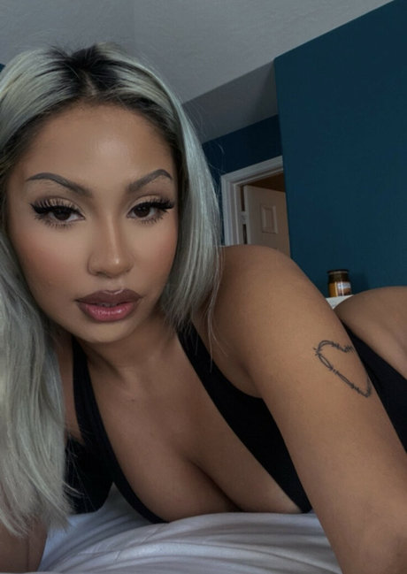 XXNMTX naked actress photos