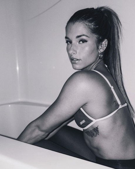 camryynrussell model exclusive img