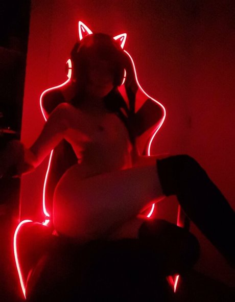 succubo2d nudes actress images