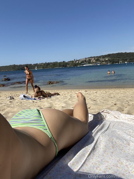 Raregirl96 model perfect photo